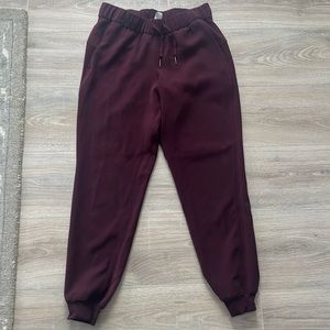 Lulu lemon on the fly joggers